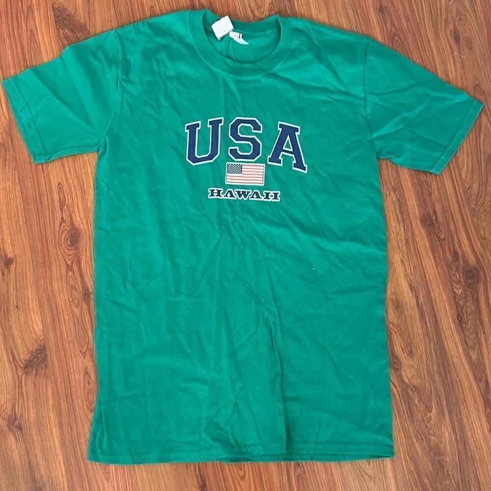 NWT USA Hawaii green men's T-shirt patriotic USA flag anvil size S